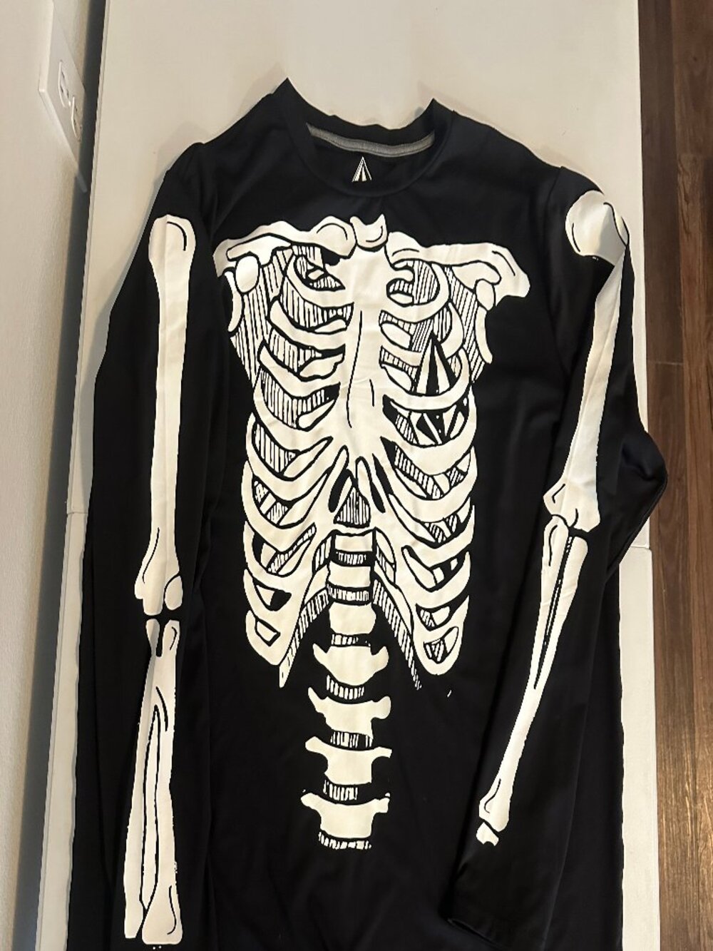 Volcom Skeleton Long Sleeve Rash Guard UPF 50 Surf Shirt Men's Large Black